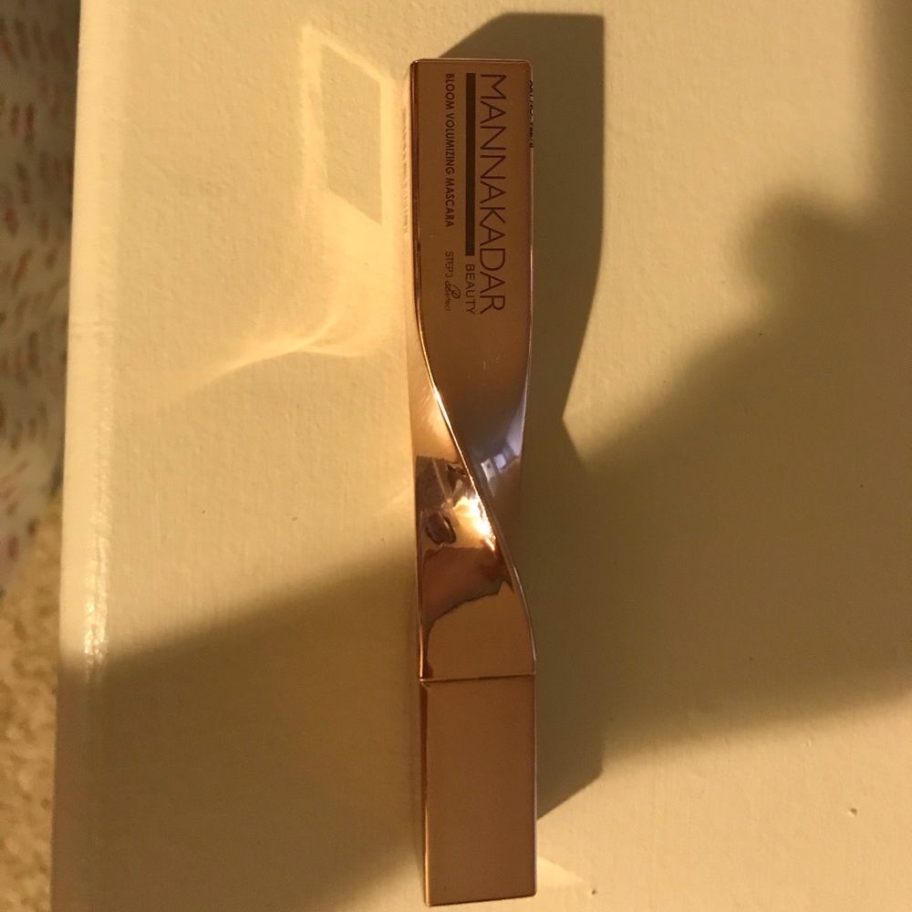 Bloom mascara